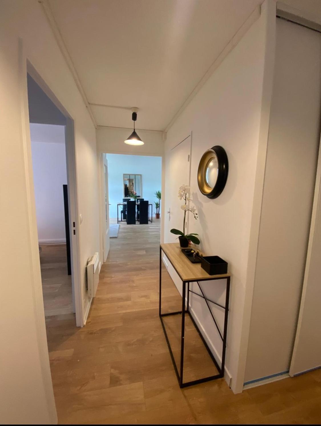 Appartement 59M2 Professionnel Ou Familial Saint Quentin En Yvelines Montigny-le-Bretonneux Eksteriør bilde
